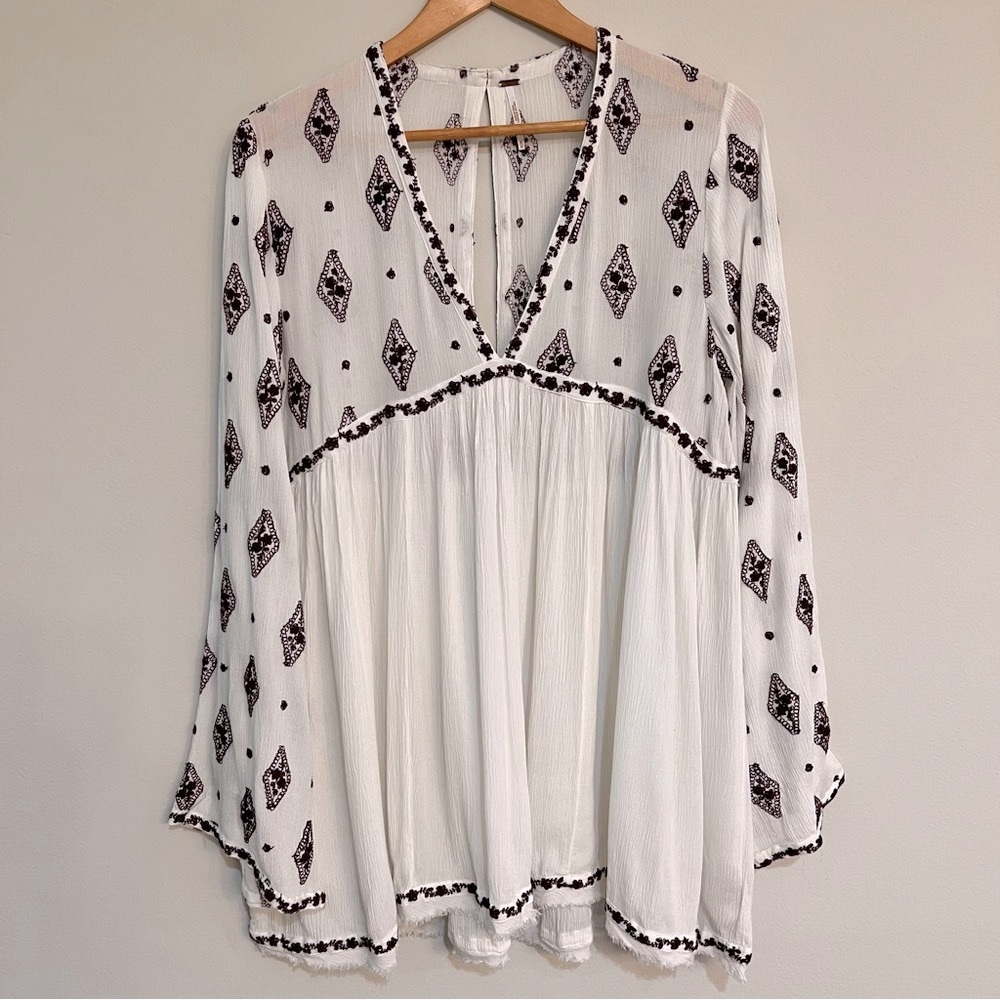 Free People Diamond Embroidered Tunic Dress M Ivory Burgundy Boho Bell Sleeve